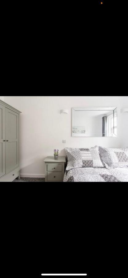Driftwood Luxury Apartment Lyme Regis Bagian luar foto